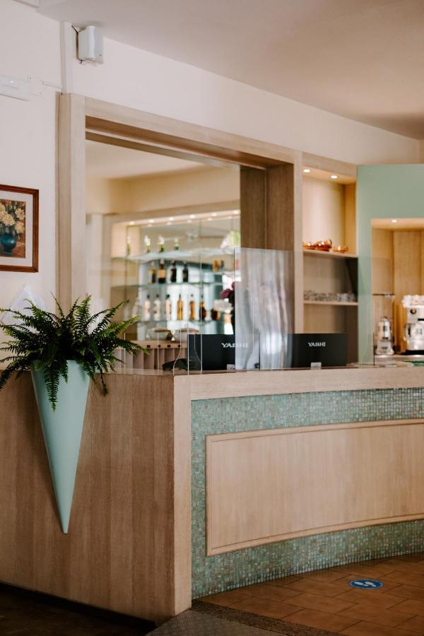 Hotel Edward Bellaria-Igea Marina Exterior foto