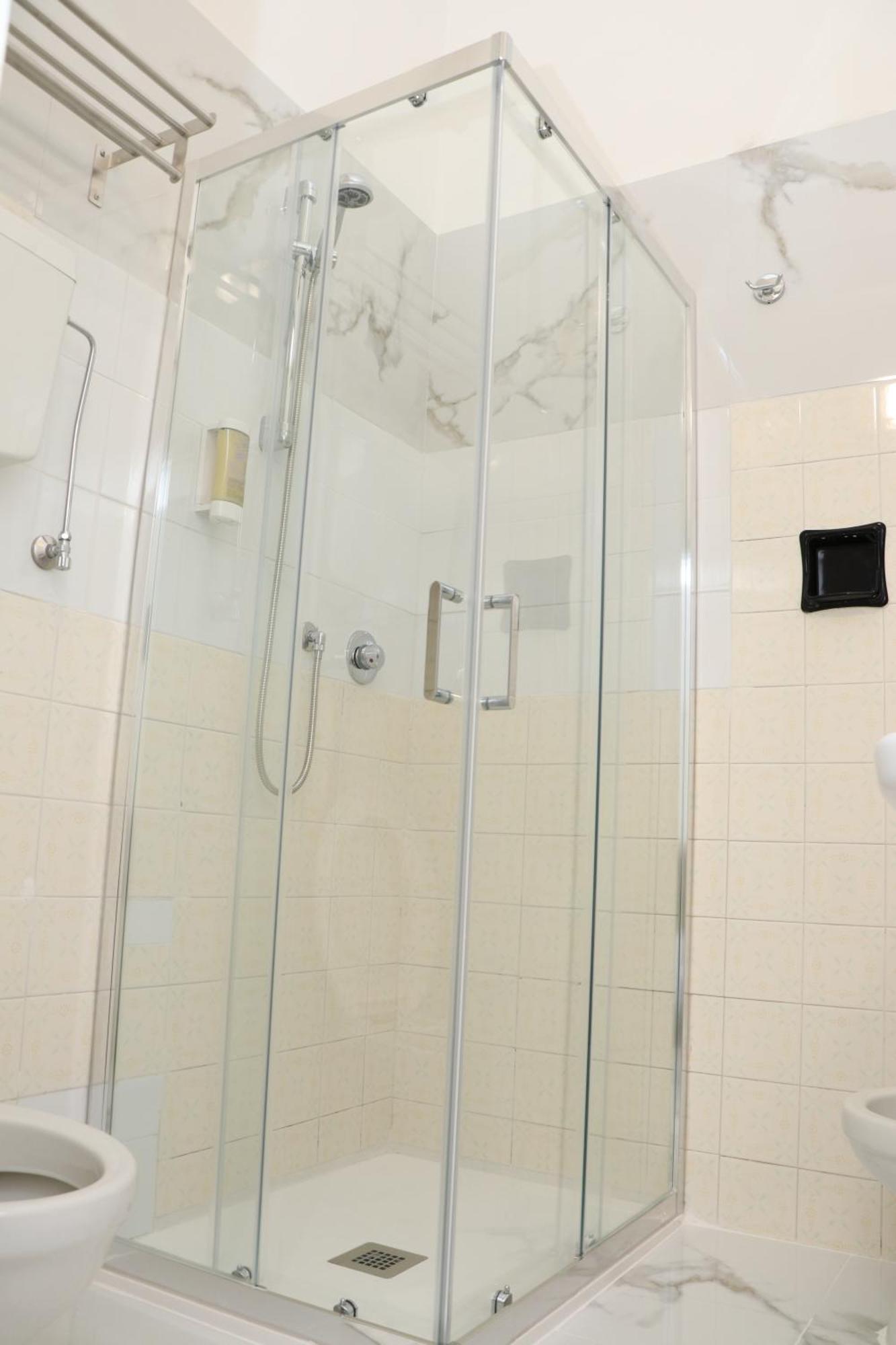 Hotel Edward Bellaria-Igea Marina Quarto foto